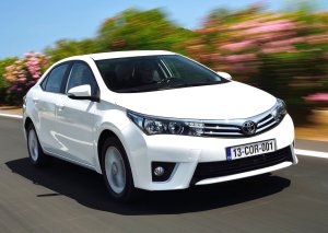 "Toyota" 1 milyondan çox avtomobili geri çağırıb