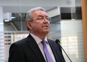 Misir Mərdanov Azərbaycan Universitetində mühazirə oxuyub