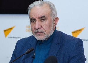 Eyyub Hüseynov sellofan torbalarla bağlı xəbərdarlıq etdi