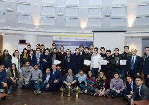 UNEC tələbələri "Gənc investor 2018" III simulyasiya yarışında ilk üç yerin qalibi oldu