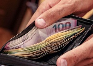 Azərbaycan əhalisinin banklardakı pulları artır