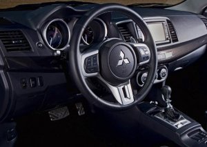 "Mitsubishi" 5 minə yaxın avtomobili geri çağırıb