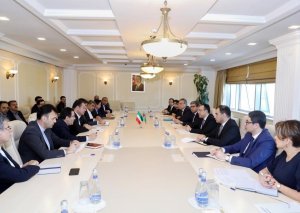 Sahil Babayev İranın sənaye, mədən və ticarət naziri ilə görüşüb
