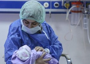 Orqanları tərsinə yerləşən, ürəyində tromb olan qadın ana olub