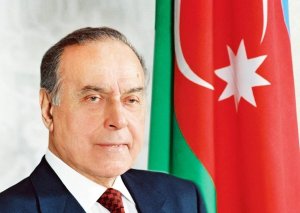 Heydər Əliyevin anadan olmasının 96-cı ildönümüdür