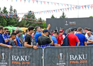 Avroliqanın finalı: Britaniyalı azarkeşlər Bakı qonaqpərvərliyindən məmnun qalıb