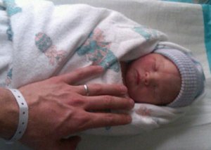 Bakıda çəkisi 950 qram olan körpə doğulub