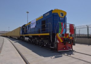Çindən yola düşən daha bir blok qatar Azərbaycana çatıb