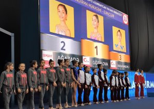 Bədii gimnastika üzrə 26-cı Azərbaycan və Bakı birinciliyinin qaliblərinin mükafatlandırma mərasimi keçirilib