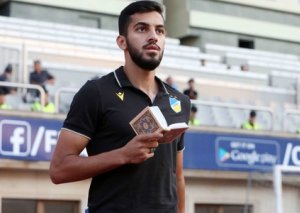 "Qarabağ"la oyundan əvvəl APOEL-in baş məşqçisi ilə futbolçusu arasında insident olub