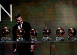 "Hər zaman daha çoxunu etmək istəyirəm" - Messi