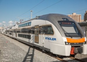 Bakıya yeni ikimərtəbəli qatarlar gətirilib