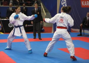 İrina Zaretska Premyer Liqa turnirinin finalına yüksəlib