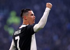 Kriştianu Ronaldo instaqramda izləyicisi 200 milyona çatan ilk şəxs olub
