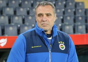 Ərsun Yanal Azərbaycan millisini çalışdıra bilər