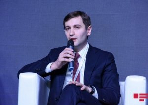 AMB: Bütün ictimai nəqliyyatda ödənişlər bank kartları ilə mümkün ola bilər