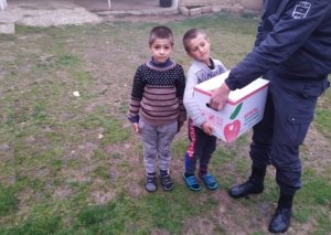 Qusar polisi 70 ailəyə ərzaq yardımı edib