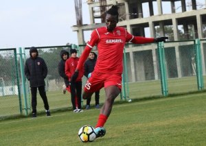 "Keşlə"nin legioneri: "Valideynlərimi itirmişəm, anamdan ötrü darıxıram"