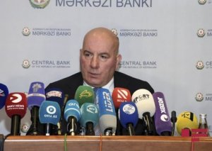 Elman Rüstəmov: "Sığortada uzun müddət yığılıb qalmış problemlər var"