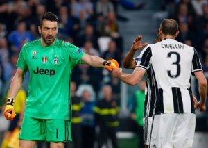 Canluici Buffon daha bir il "Yuventus"da çıxış edəcək