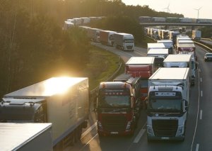 Ekspert koronavirusun beynəlxalq avtomobil yükdaşımalarına təsirlərini açıqladı
