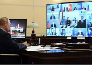 Putin gizli iş otağını nümayiş etdirib FOTO