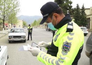Polis xüsusi karantin elan edilən rayonlarda reydlər keçirib