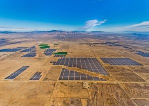 Azərbaycanda günəşlə işləyən stansiyalar enerji istehsalını artırıb