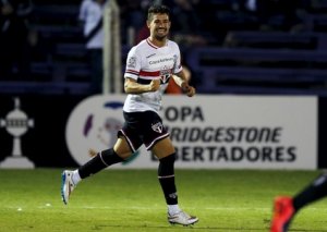 Məşhur futbolçu Braziliya klubundan ayrıldı