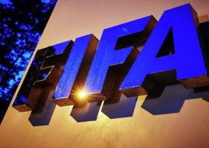 FIFA millimizin futbolçuları üçün müvəqqəti qaydalar tətbiq edəcək