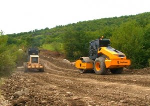 İsmayıllıda 11 yaşayış məntəqəsini birləşdirən yol yenidən qurulur FOTO