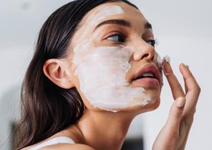 Dərini koronavirus stresindən necə qorumaq olar?