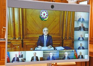 İqtisadi Şuranın ilk iclası;