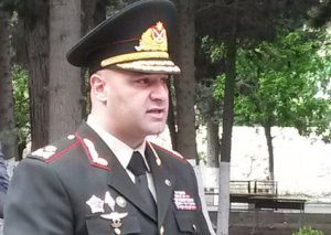 General: "Döyüşə getmək istəyən böyük sayda vətəndaş Dövlət Xidmətinə müraciət edib"