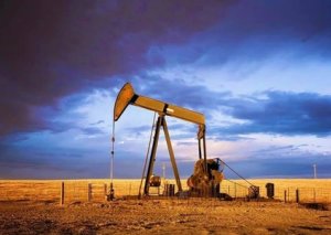 Nəhəng enerji şirkətləri “Delta” qasırğasından sonra Meksika körfəzində neft-qaz hasilatını bərpa edib