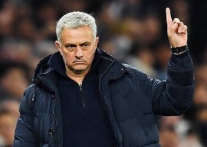 “Tottenhem”də stabillik çatışmır” - Mourinyo