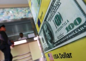 Azərbaycan əhalisi sentyabrda nağd dollar alışını və satışını artırıb