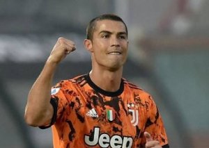 Ronaldo ən yaxşı bombardirlər siyahısında liderdir