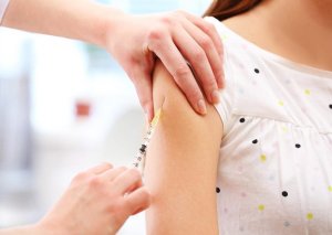 Qripə qarşı hər kəs poliklinikaya müraciət edib pulsuz peyvənd oluna bilər - Nazirlik