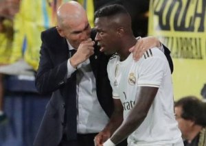 “Real”ın baş məşqçisi Zidanla və futbolçular arasında qalmaqal baş verib