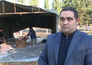 Beyləqanlı fermer 100 baş qoyun kəsərək müharibə əlilləri və şəhid ailələrinə paylayıb FOTO