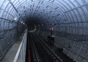 Metro tarixində ilk dəfə dəmir-beton bloklu tunel yolu qurulub