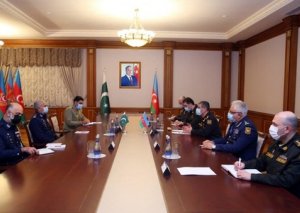 Azərbaycanla Pakistan hərbi əlaqələrin genişləndirilməsini müzakirə edib