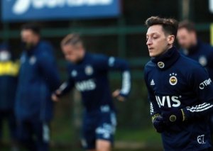 Mesut Özil: "Qismət olsa Azərbaycana gedəcəyəm"