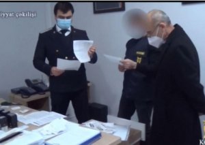 Məhkəmə rüşvətə görə həbs edilən xəstəxana direktoru barədə qərar verdi