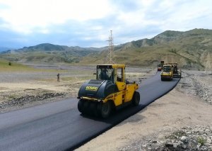 Qubadan Şamaxıya yol çəkilişi layihəsi dayandırılıb