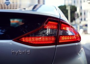 Azərbaycan nə qədər hibrid avtomobil alıb?
