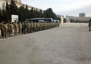 Təlimlərə cəlb edilən şəxsi heyət və hərbi texnika təlim bölgəsinə yola düşüb (FOTO/VİDEO)