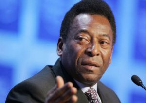 Pele Kriştiano Ronaldonu unikal rekordu münasibətilə təbrik edib