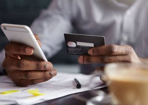 Azərbaycanda elektron bankçılıq inkişaf edir: